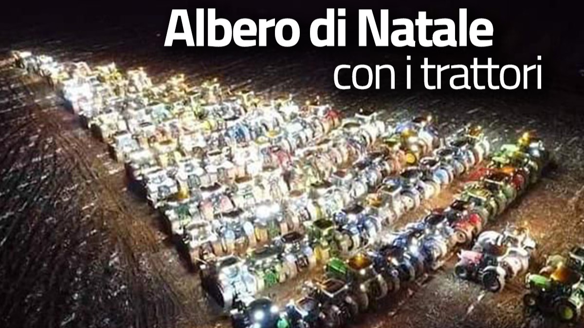 Albero di Natale con i trattori