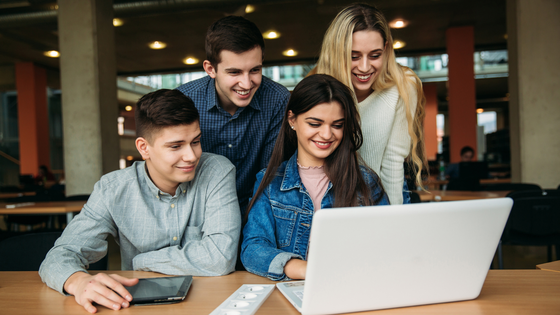 “Talenti per l’e-learning” – Borsa di studio di 2.000 euro per studenti universitari