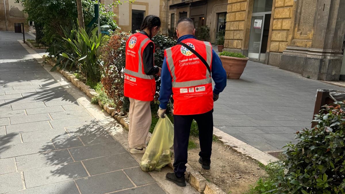 I “Custodi del Bello” continuano a prendersi cura di Caltanissetta