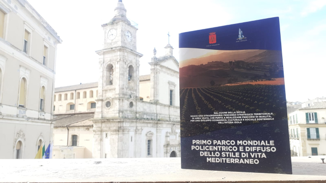 È online la prima brochure del Primo parco mondiale Policentrico e diffuso dello stile di vita mediterraneo